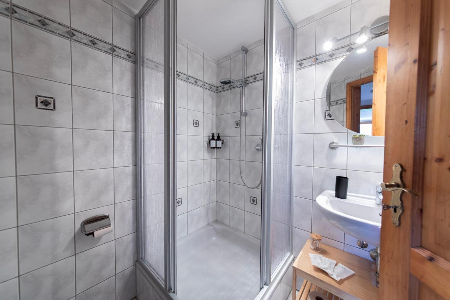 Cozy I Hochwertig Eingerichtet Netflix Parkplatz Nespresso Apartment Longkamp Екстериор снимка